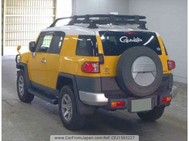 toyota fj-cruiser 2016 CFJ1583227 image 2