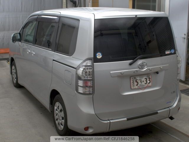 toyota voxy 2014 CFJ1846258 image 2