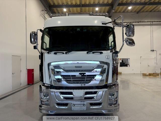 isuzu giga 2018 CFJ1768927 image 2