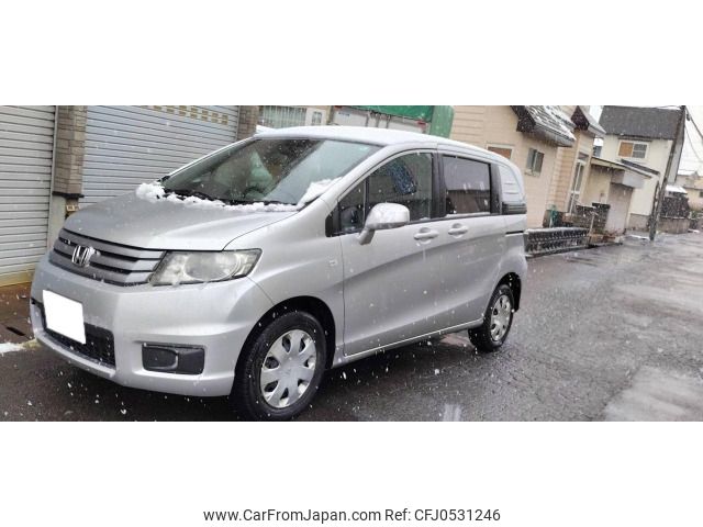 honda freed-spike 2011 -HONDA--Freed Spike DBA-GB4--GB4-1303807---HONDA--Freed Spike DBA-GB4--GB4-1303807- image 1