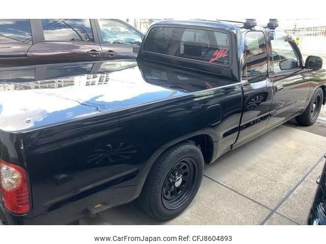 toyota hilux-sports-pick-up 2003 CFJ8604893 image 2