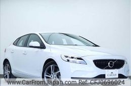 volvo v40 2016 -VOLVO 【佐賀 330ｽ1499】--Volvo V40 MD4204T--H2374942---VOLVO 【佐賀 330ｽ1499】--Volvo V40 MD4204T--H2374942-