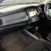 toyota corolla-axio 2017 GOO_JP_700055065930250509001 image 40