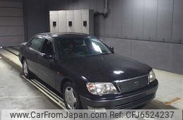 Toyota Celsior 2000