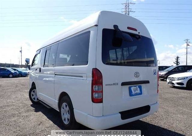 toyota regiusace-van 2012 646828-N2025020115F-21 image 2