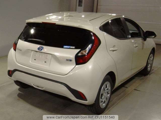 toyota aqua 2022 -TOYOTA--AQUA 6AA-MXPK11--MXPK11-2061840---TOYOTA--AQUA 6AA-MXPK11--MXPK11-2061840- image 2