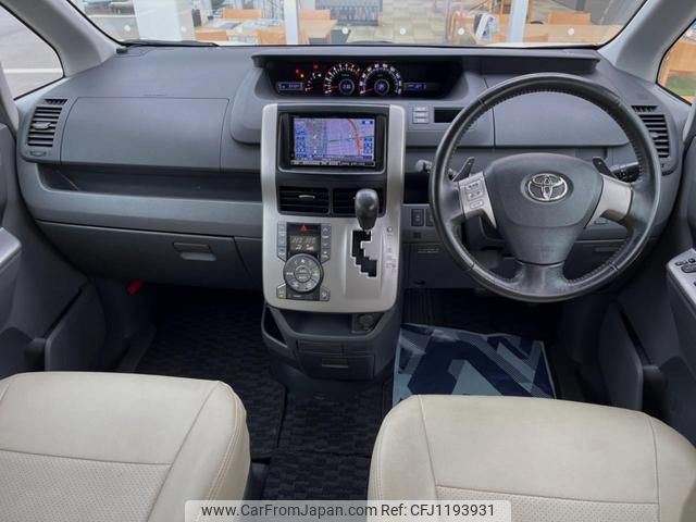 toyota voxy 2010 quick_quick_ZRR70W_ZRR70-0298680 image 2