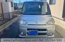 daihatsu tanto 2007 CFJ1847880