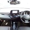 toyota c-hr 2018 REALMOTOR_N2024100302F-24 image 10