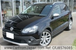 volkswagen-cross-polo-2014-6900-car_ed64cbf7-a9a1-4fa0-832e-bf43280d3e38