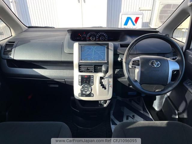 toyota voxy 2013 quick_quick_ZRR70G_ZRR70-0553598 image 2