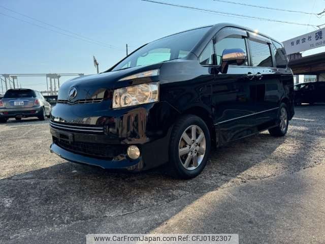 toyota voxy 2009 -TOYOTA--Voxy DBA-ZRR70W--ZRR70W-0237530---TOYOTA--Voxy DBA-ZRR70W--ZRR70W-0237530- image 1