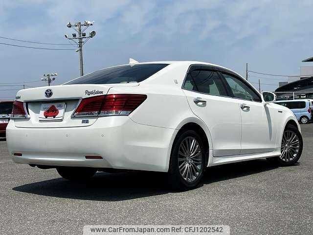 toyota crown 2017 504928-929623 image 2