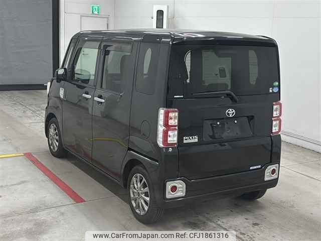 toyota pixis-mega 2017 CFJ1861316 image 2