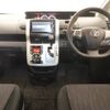 toyota voxy 2012 CFJ1634029 image 2