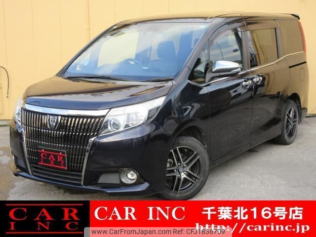 toyota esquire 2016 CFJ1836709 image 1