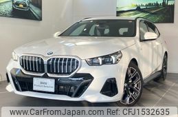 bmw 5-series 2025 CFJ1532635