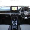 toyota yaris-cross 2021 CFJ1665806 image 3