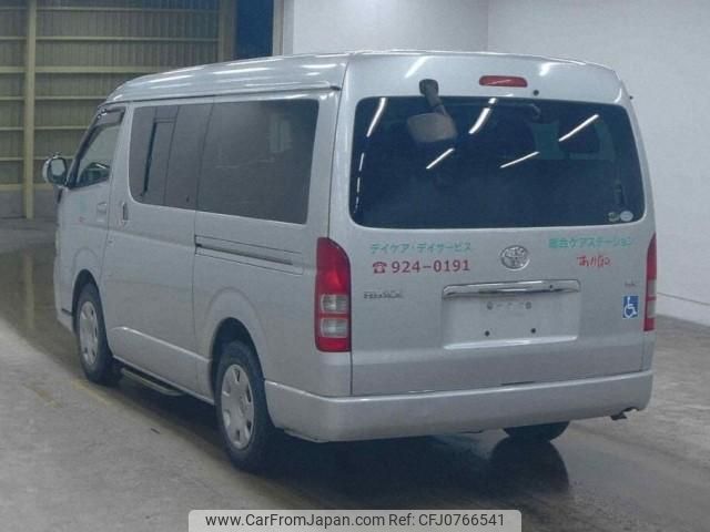 toyota hiace-wagon 2012 quick_quick_CBA-TRH214W_TRH214-0027569 image 2