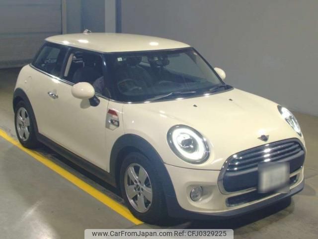 mini mini-others 2018 quick_quick_DBA-XR15M_WMWXR120X0TE87245 image 1