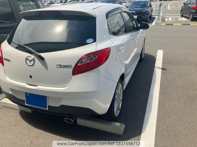 mazda demio 2011 CFJ1558712 image 2