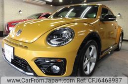 volkswagen-the-beetle-2017-22205-car_ede85704-aefd-4835-9754-a9116303d270