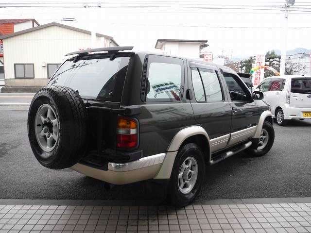 nissan terrano 1996 683103-203-1225898 image 1