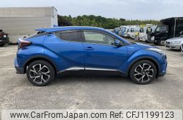 toyota c-hr 2017 NIKYO_KX58541