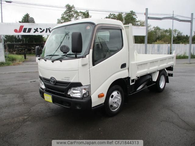 toyota dyna-truck 2017 CFJ1844313 image 2