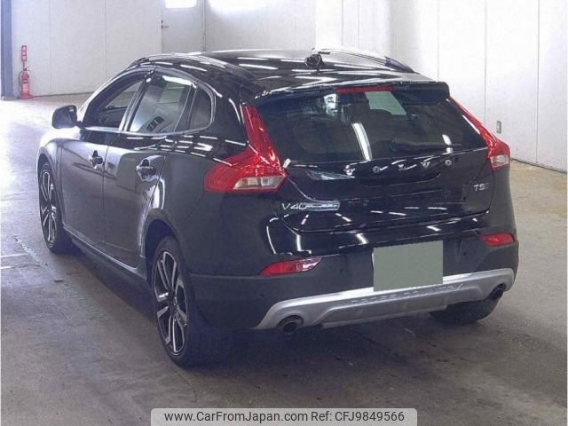 volvo v40 2019 quick_quick_CBA-MB420XC_YV1MZ402CK2176671 image 2