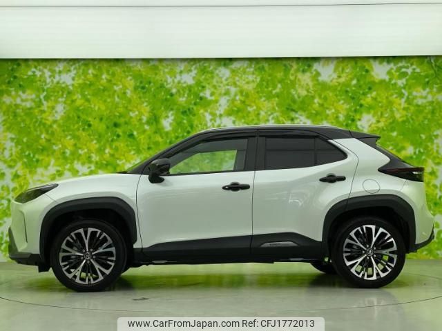 toyota yaris-cross 2022 CFJ1772013 image 2
