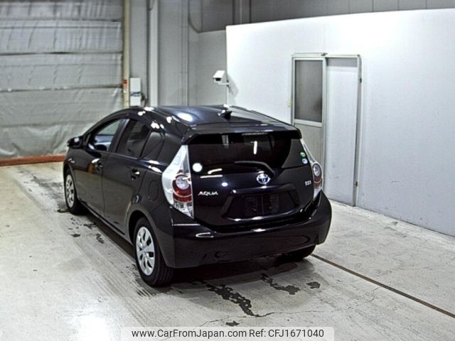 toyota aqua 2012 CFJ1671040 image 2