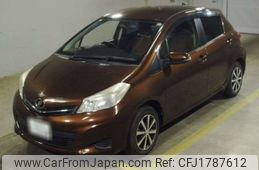 toyota vitz 2013 CFJ1787612
