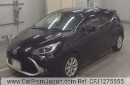 toyota aqua 2023 -TOYOTA--AQUA 6AA-MXPK11--MXPK11-2121122---TOYOTA--AQUA 6AA-MXPK11--MXPK11-2121122-