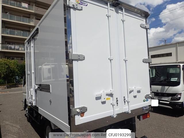 mitsubishi-fuso canter 2024 GOO_NET_EXCHANGE_0707934A30240910W003 image 2