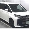 toyota noah 2023 quick_quick_6AA-ZWR95W_0027172 image 1