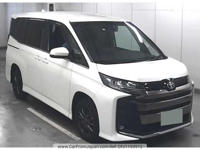 toyota noah 2023 quick_quick_6AA-ZWR95W_0027172 image 1