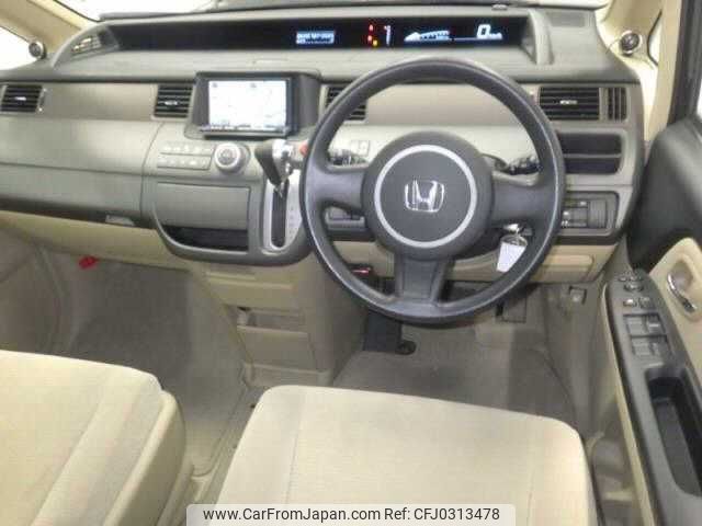 honda step-wagon 2006 TE916 image 2