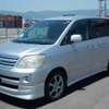 toyota noah 2005 30592 image 3