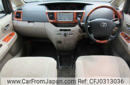 toyota noah 2005 TE1368