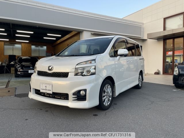 toyota voxy 2012 CFJ1731316 image 1