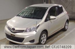 toyota vitz 2013 -TOYOTA--Vitz KSP130-2074281---TOYOTA--Vitz KSP130-2074281-