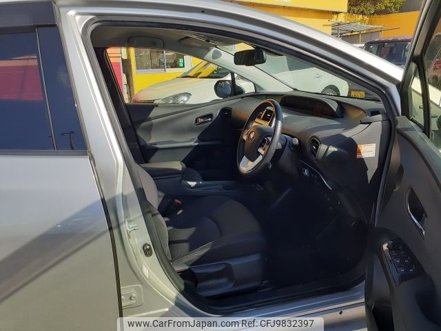 toyota prius 2017 -TOYOTA--Prius DAA-ZVW50--ZVW50-6089020---TOYOTA--Prius DAA-ZVW50--ZVW50-6089020- image 2