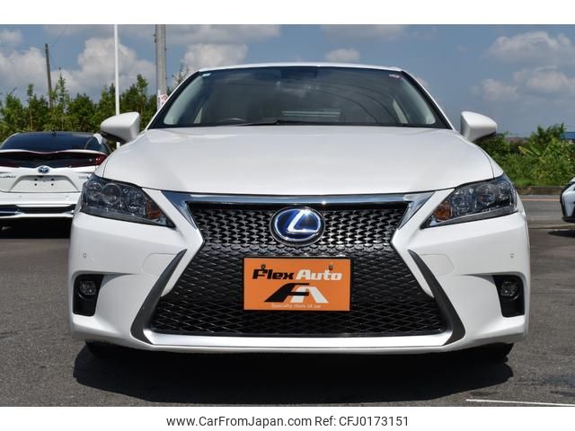 lexus ct 2016 GOO_JP_700020111130240901003 image 2