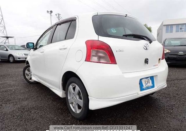 toyota vitz 2006 646828-N2025060227F-27 image 2