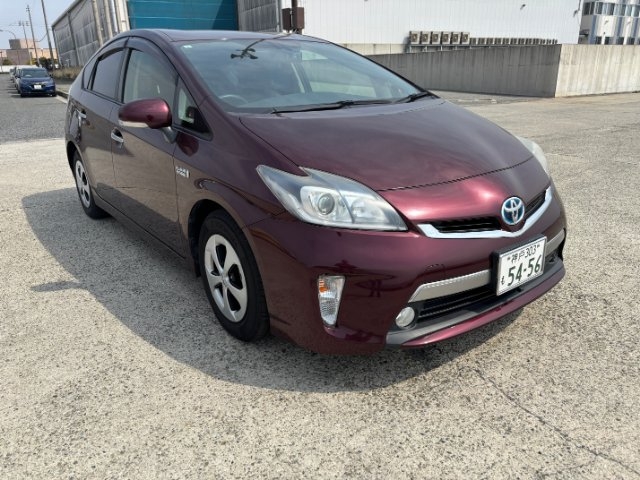 2013 Toyota Prius Phv ZVW35 - Car Price $3,712