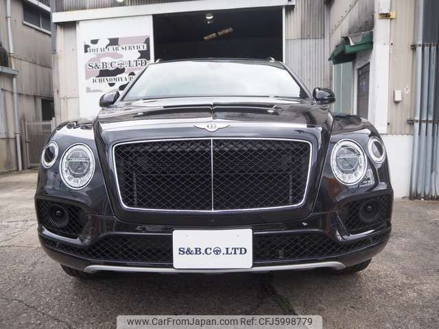 bentley bentayga 2016 AUTOSERVER_15_5115_1581 image 2