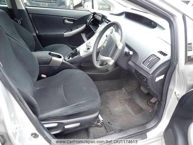 toyota prius 2013 -TOYOTA--Prius DAA-ZVW30--ZVW30-5715699---TOYOTA--Prius DAA-ZVW30--ZVW30-5715699- image 2