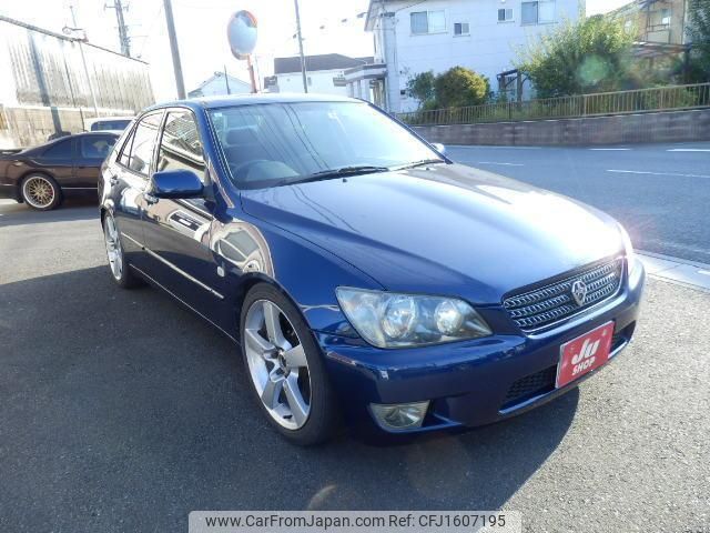 toyota altezza 2005 CFJ1607195 image 2