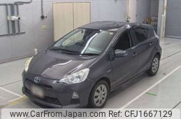 toyota aqua 2012 CFJ1667129